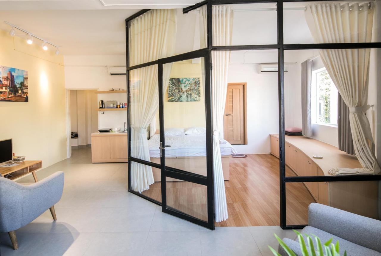 Scandinavian Apartment With Balcony In Bui Vien Ho Chi Minh City Exterior photo